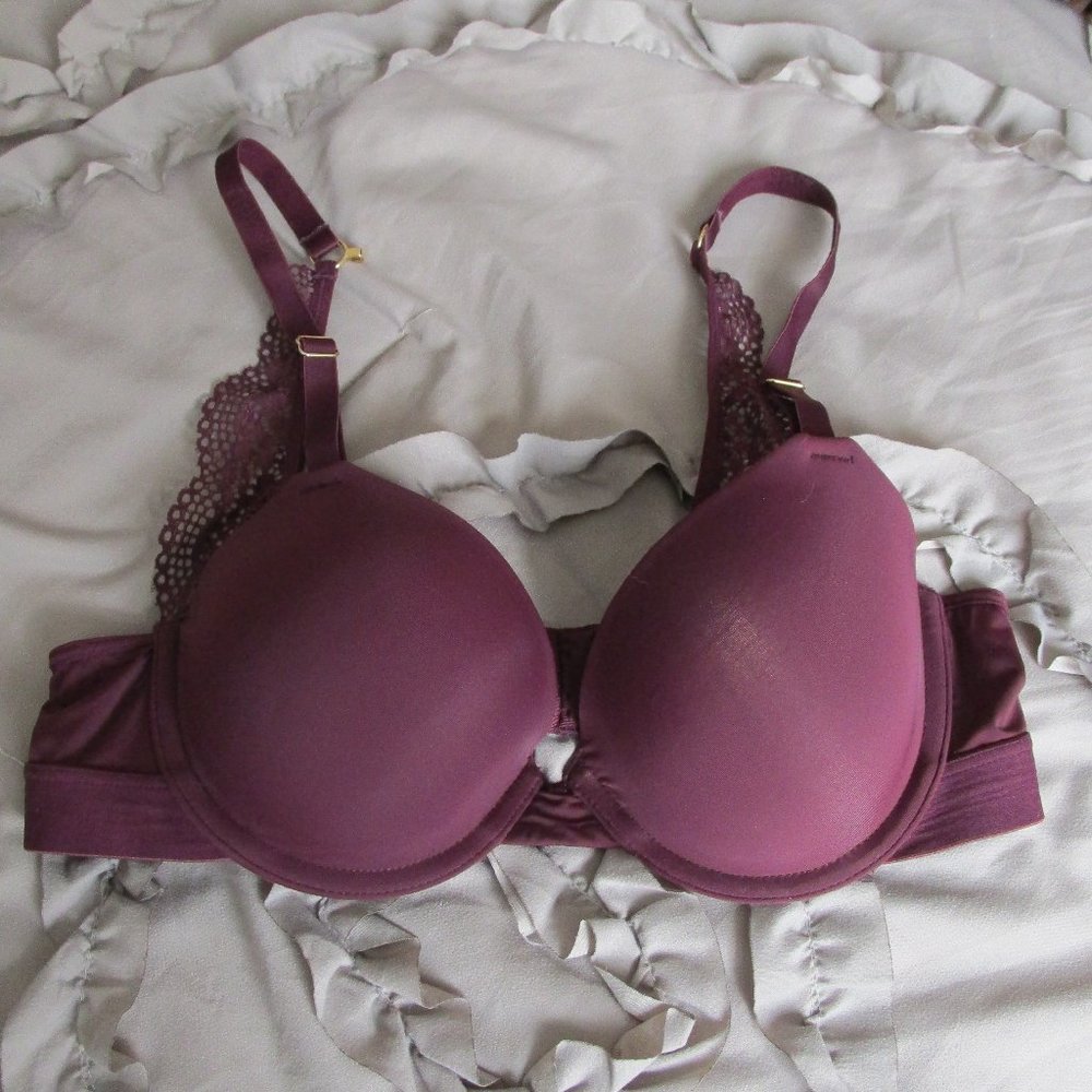 NWOT lightly lined bra